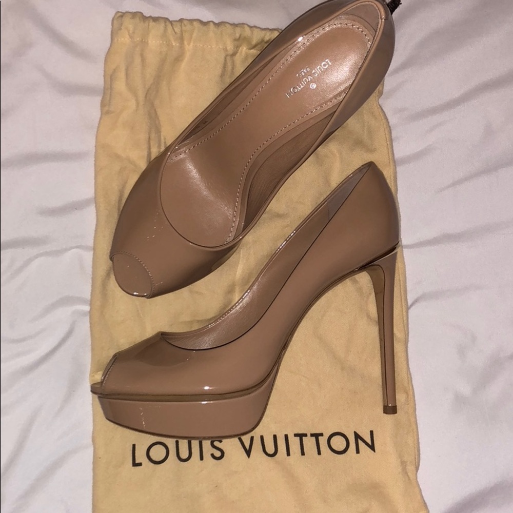 LV shoes